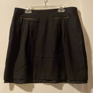Black zipper skirt